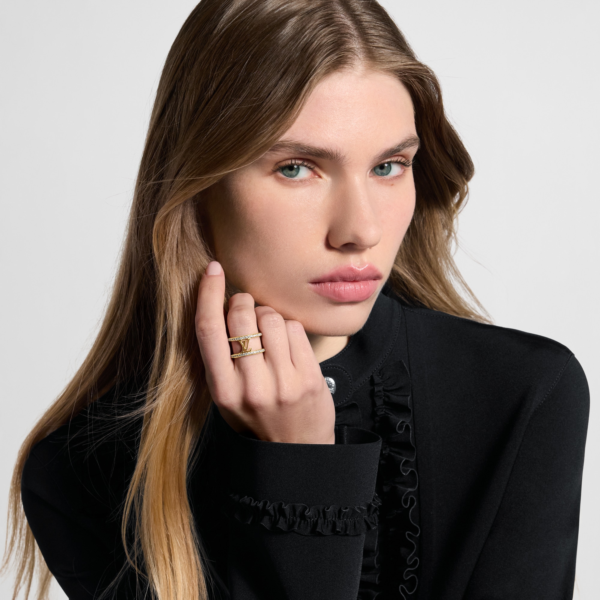 LV Iconic Ring S00 - Women - Fashion Jewelry | LOUIS VUITTON ®